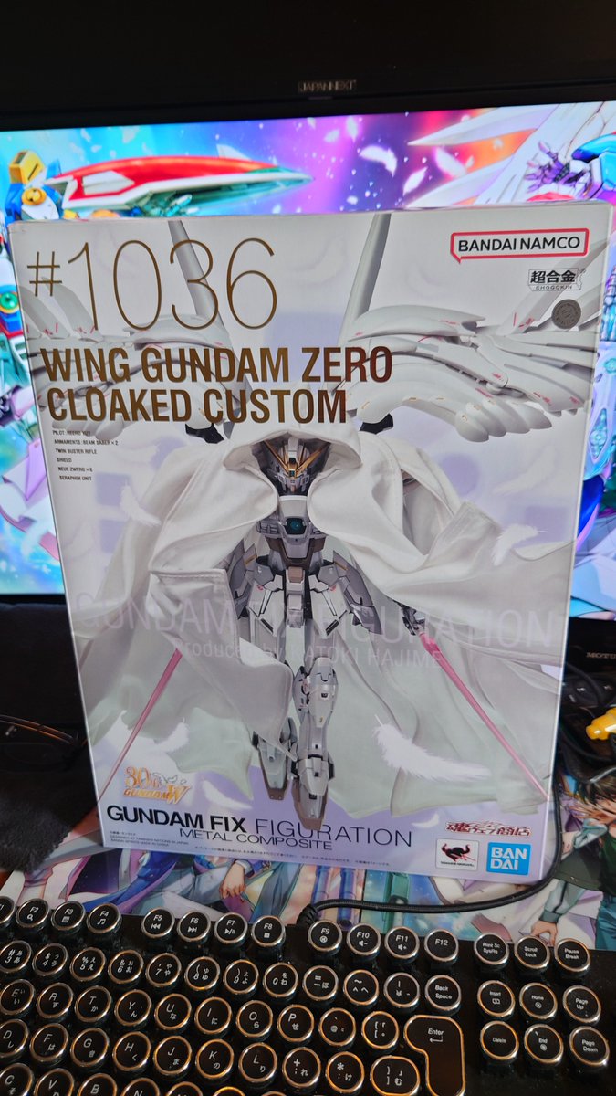 two_mix_shiina's tweet photo. ガンダムW_クロークド・カスタムが
ようやく届いたよ😆👍

ただでさえ羽根が多くてポージングが難しいのに
布がさぁ...布がねぇ...そりゃぁもう大変の何のって!😱w

でもカッコ良かったぁ😆💞 https://t.co/Gcg3ivK6Yi