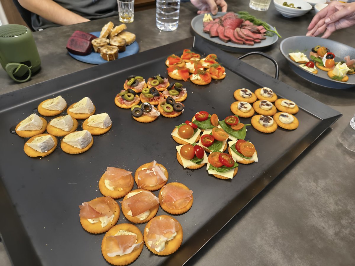 あすまー tweet media