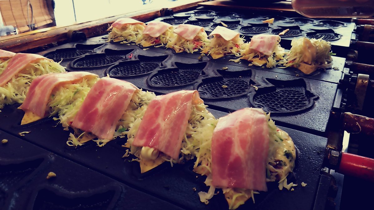 taimusubi's tweet photo. おはようございます☀
4月25日土曜日
【お好み焼きたい焼き】焼いてます！
明日も販売します。生地無くなり次第終了です。
宜しくお願いします(⁠ᗒ⁠ᗩ⁠ᗕ⁠)
#たい焼き　#あんこ　#鯛結び　
#東十条グルメ　#鯛焼き　#東十条　
#北区　#十条　#王子 https://t.co/SDDI9YZ1K2