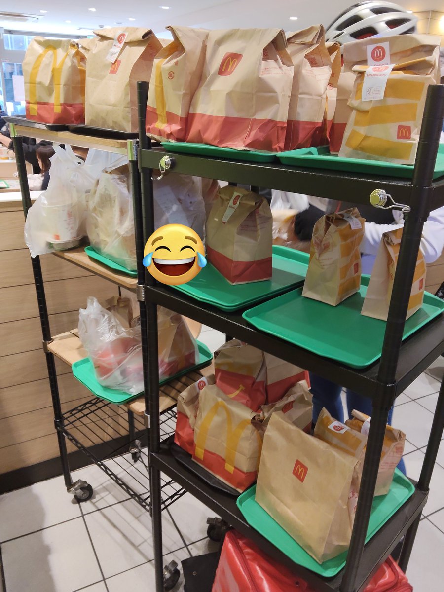 なおver2@ 配達員×Wefi tweet media