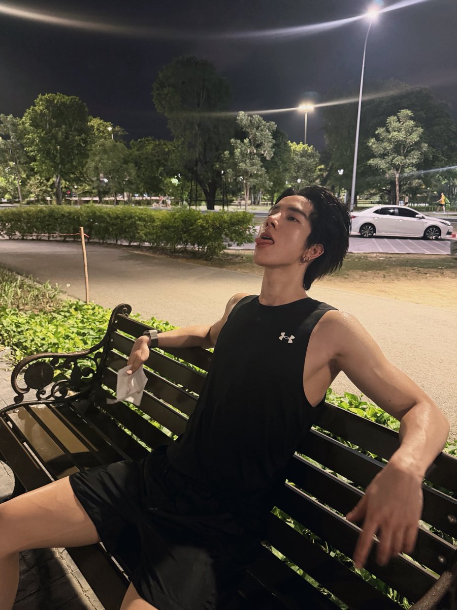 ชอบฝนตก..🙂‍↕️
#frankthanatsaran