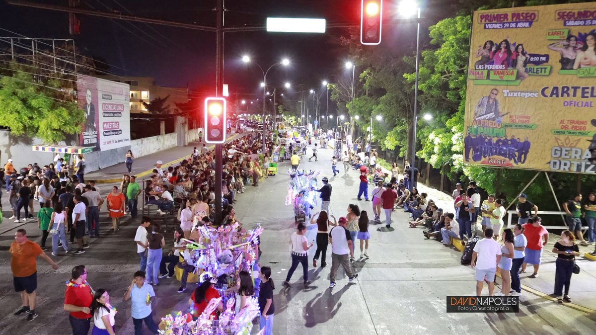 CompaTavo1's tweet photo. Quien en el carnaval de Tuxtepec y seguirle después  y portarnos mal🍻single de confianza cumplidor sin malos rollos y se perfectamente mi papel de 3cero 🍻🍻😈😈🔥#singleoaxaca #singletuxtepec #parejasswinger #sw #parejasrealesSW https://t.co/kQvEouQ45a