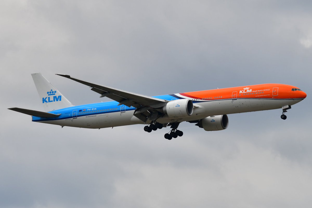 Ricky_GRJ76's tweet photo. 20260425
KL / KLM
PH-BVA (B777-300ER)
"Orange Pride Livery"
成田 NRT/RJAA 34R↓/16R↑

やっと捕獲🤤
finally met up🤤

1) Ai Nikkor ED180mm f2.8s + D850
2) 3) Ai Zoom Nikkor ED80-200mm f4s + D850 https://t.co/rRhQmKruj1