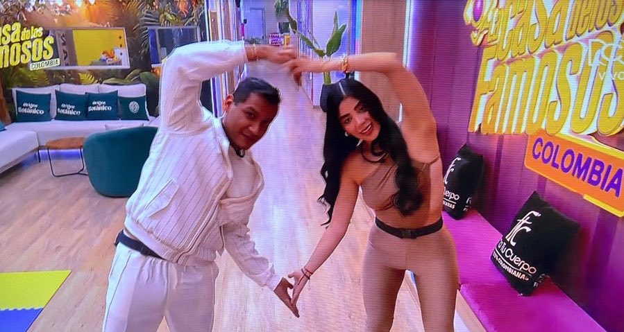 Meriann ™ tweet media