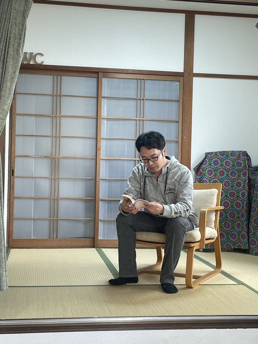 ことばのたび社 tweet media