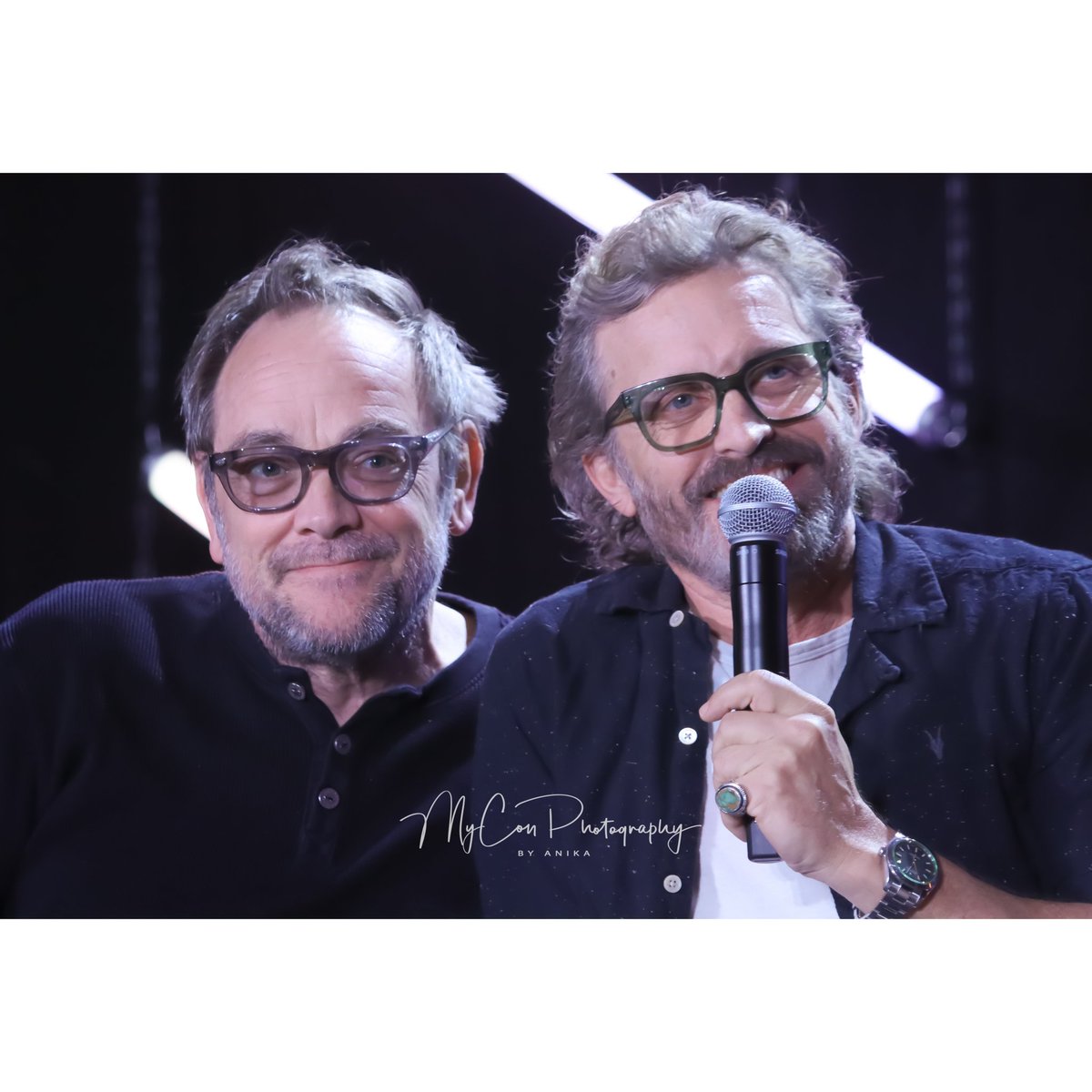 myconphoto's tweet photo. Mark &amp; Rob 🥰
#Jib16

#JusInBello #Jibfamily 
#RobBenedict #MarkSheppard #Supernatural #spnfamily #Crowley #spnfandom #theboys #Chuck #splinter #LoudenSwain https://t.co/GDKIOjQAi7