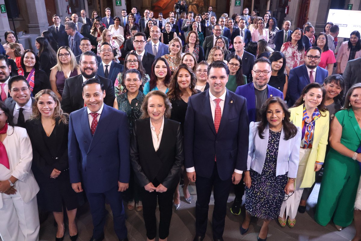Giovanni_F_M's tweet photo. Gracias ministra @YasminEsquivel_, por la invitación al foro “Diálogos de reflexión: perspectivas de la Reforma al Poder Judicial”, el cual fue una oportunidad para sumar a una conversación necesaria y vigente. https://t.co/WFW7RGi4LP