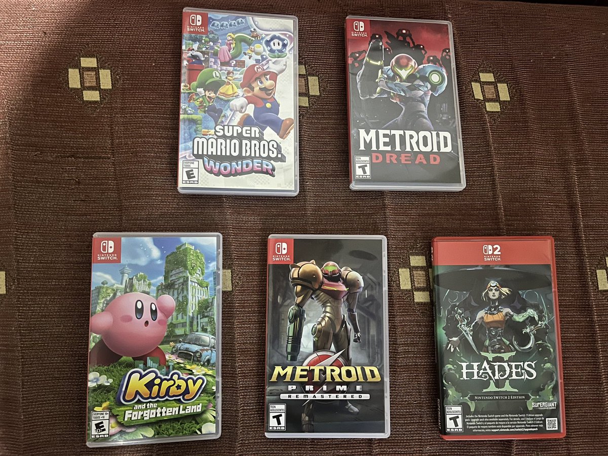 jeudyx's tweet photo. Se venden! (no se cambian). Entrego en Cartago o alrededores.

Mario Wonder: 20 mil
Metroid Dread 20 mil
Kirby 20 mil
Metroid Prime 20 mil
Hades 2: 28 mil

Todo el lote: 100 mil https://t.co/5uB5v1ObaB