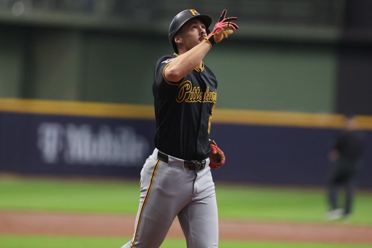 MLBPipeline's tweet image. Blowing out candles and bashing baseballs 🎂

MLB's No. 1 prospect Konnor Griffin enjoys a pair of big league firsts for the #Pirates on his 20th birthday: atmlb.com/3Osi5Jw