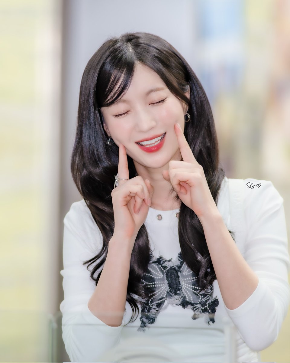SG_love_OMG's tweet photo. 260424
오랜만에 본 유빈💜
귀여워 🥰
#유빈 #OHMYGIRL #오마이걸 #Yubin #쌤과함께 https://t.co/xieW5JU0u4