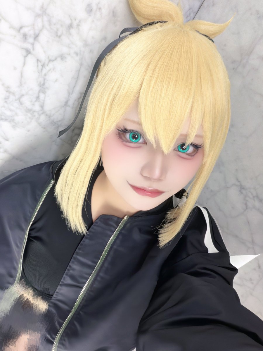 つきまる tweet media
