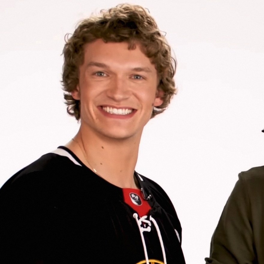 x - nat. 🪩 tweet media