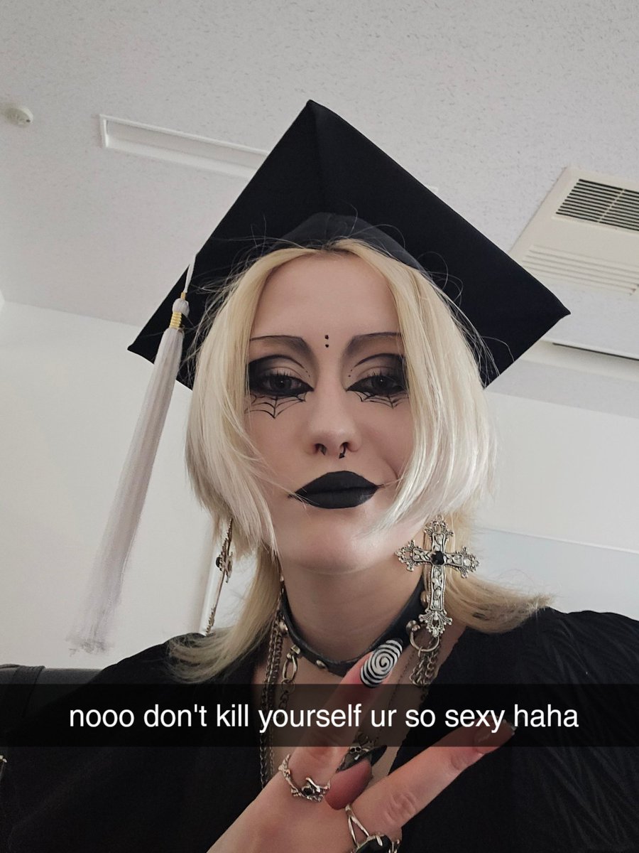 Ψ 𝔩𝔢𝔢! 𝔡𝔬𝔢𝔰𝔫'𝔱 𝔩𝔦𝔨𝔢 𝔶𝔬𝔲 Ψ 🇺🇦🇯🇵 tweet media