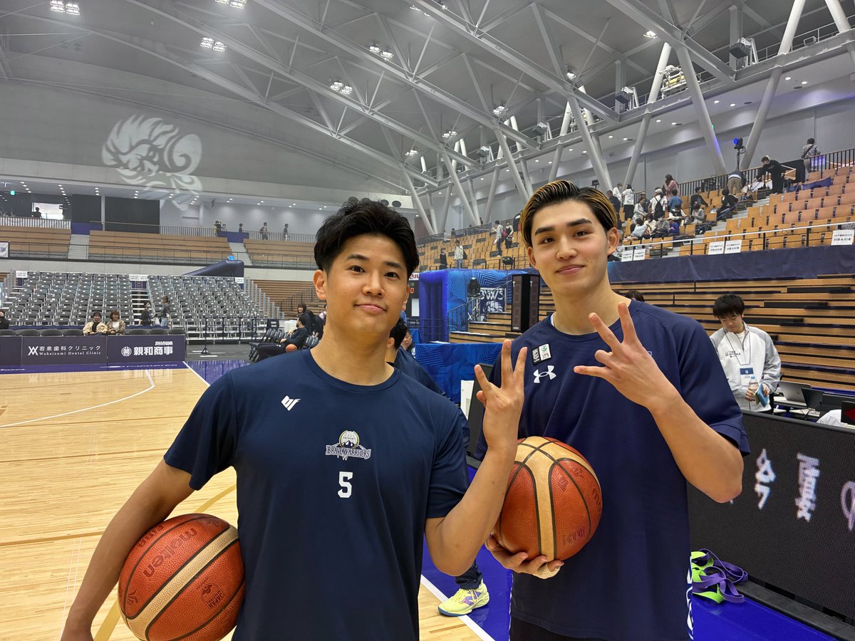 FUKUI_BLOWINDS's tweet photo. -------------
Before the GAME
OFF SHOT②📷
-------------

#信州ブレイブウォリアーズ
#土家大輝
#福井ブローウィンズ
#川島聖那
#福岡大学附属大濠高
#WILL https://t.co/shlHMdu3pB