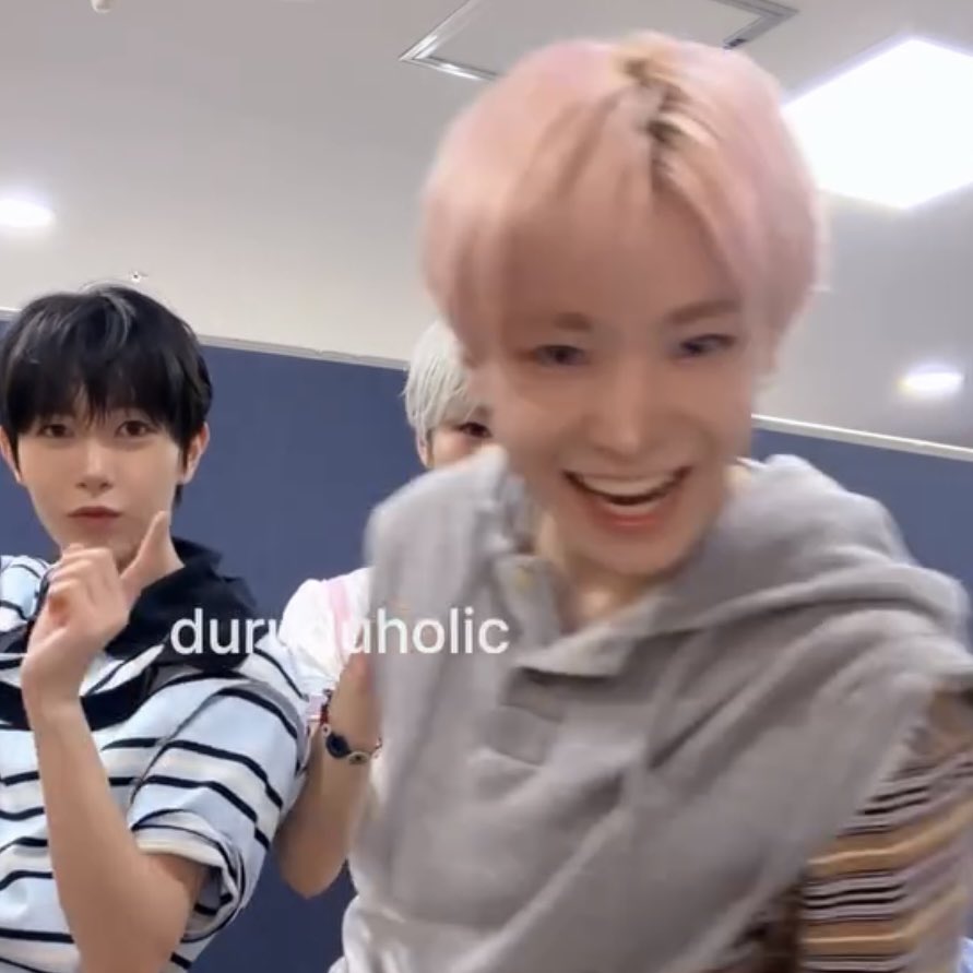 쿠키 🪽 ode to love tweet media