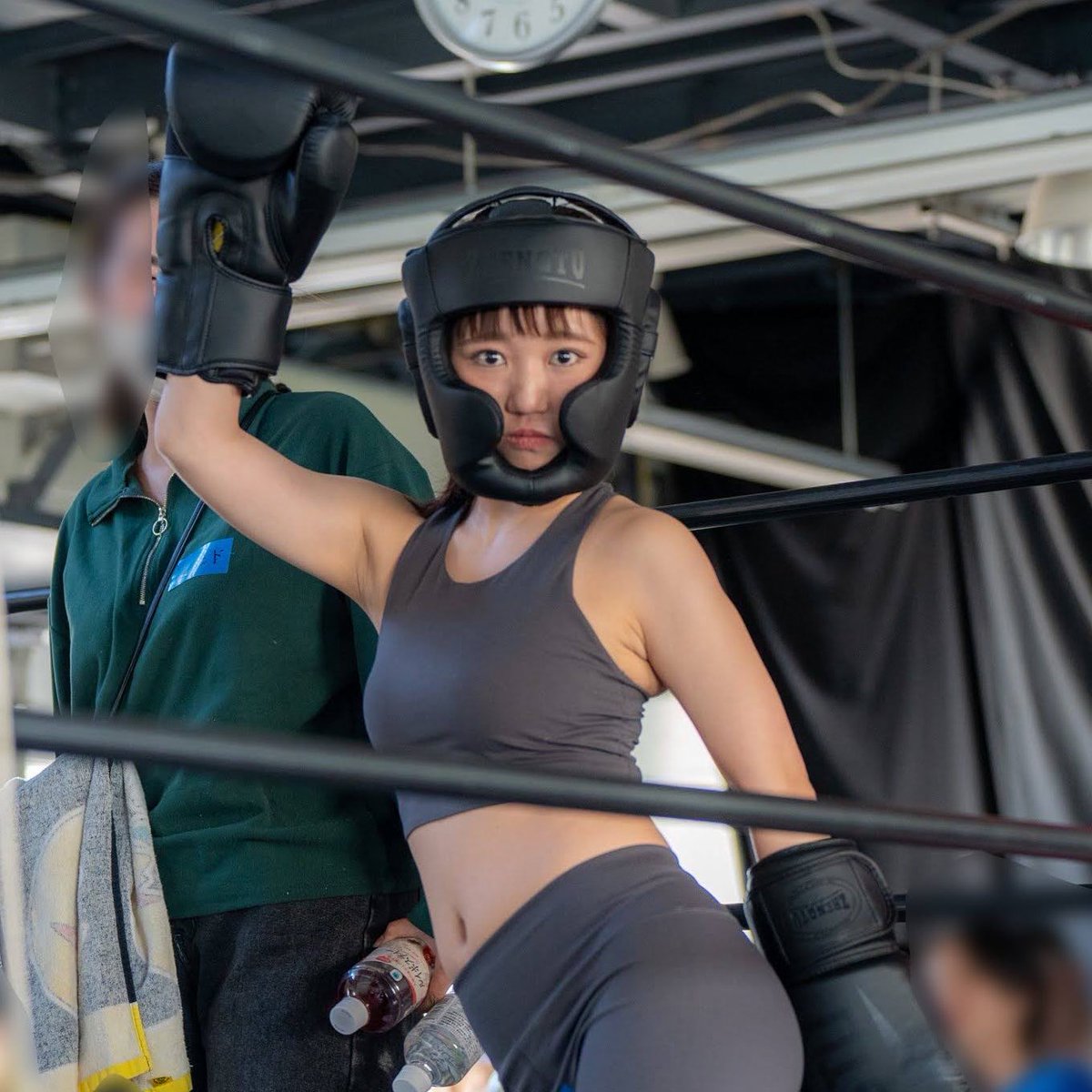 おもろ tweet media