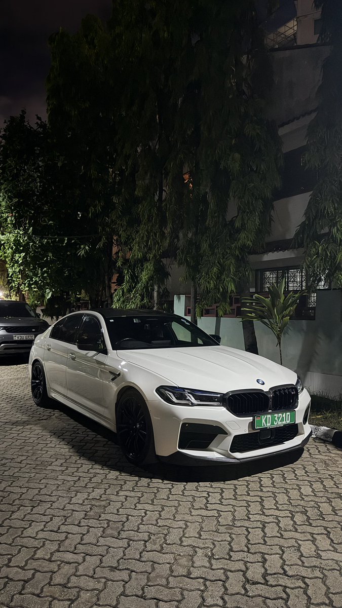 F90 LCI 😎

Final Boss sedan as <a href="/Eugenetakesoff/">M4TRO</a> calls it 💯