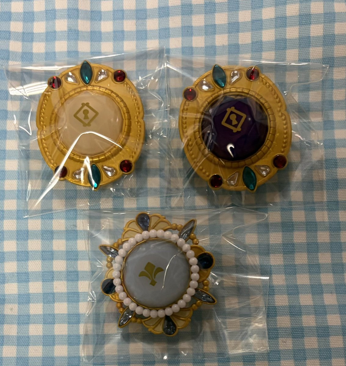 izumimill's tweet photo. 【交換】スタライ　リングライト　リンライ

譲　藍良、マヨイ、泉

求　宙、北斗、一彩　各1
宙１点を最優先で探しています

郵送、もしくは25日インテ夜公演前現地交換 https://t.co/UvSsaX6v1f