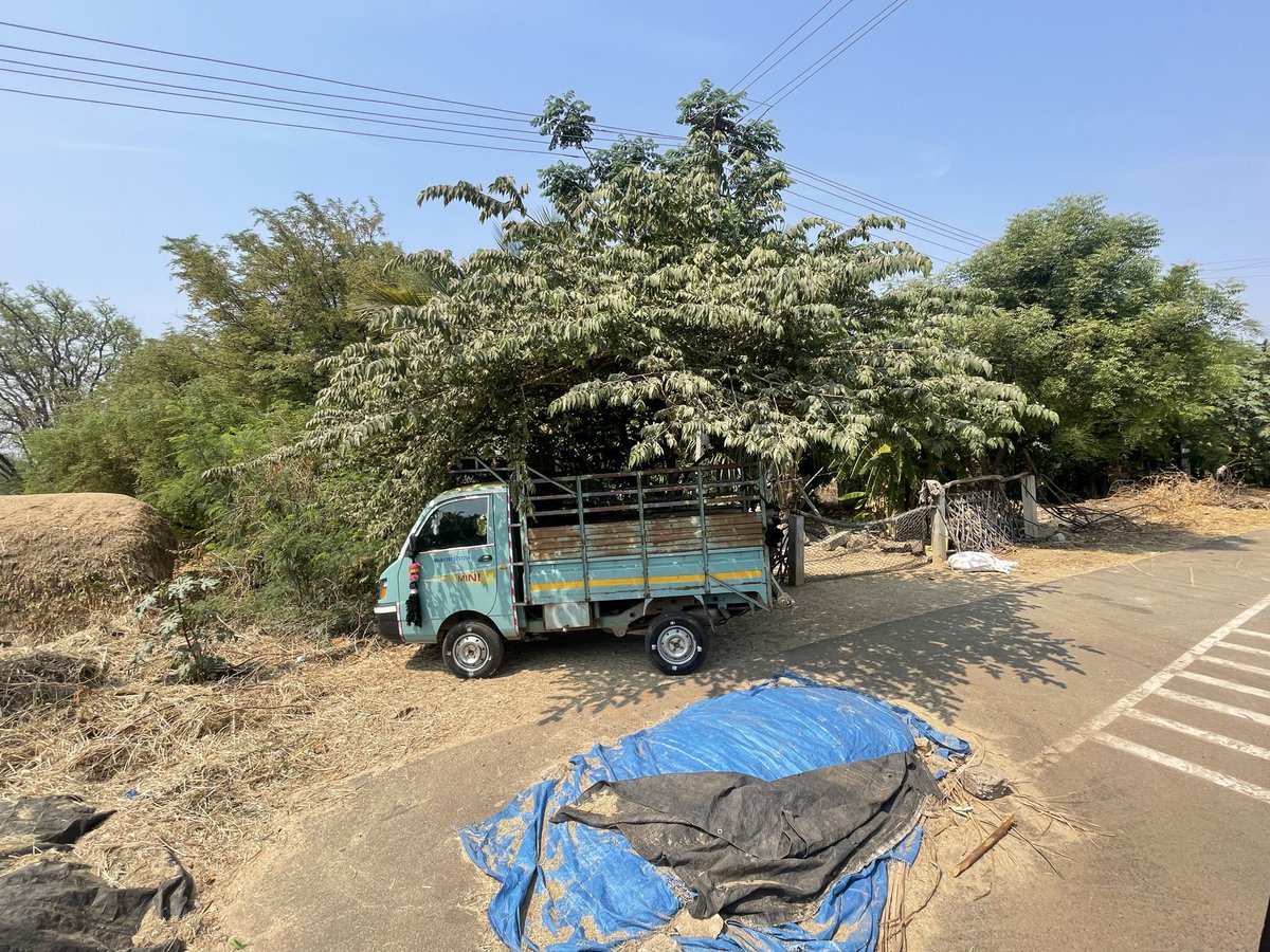 HennurBlr's tweet image. If you let the trees survive.. you &amp;amp; your vehicles can also take shade in the scorching heat .. #saveTrees