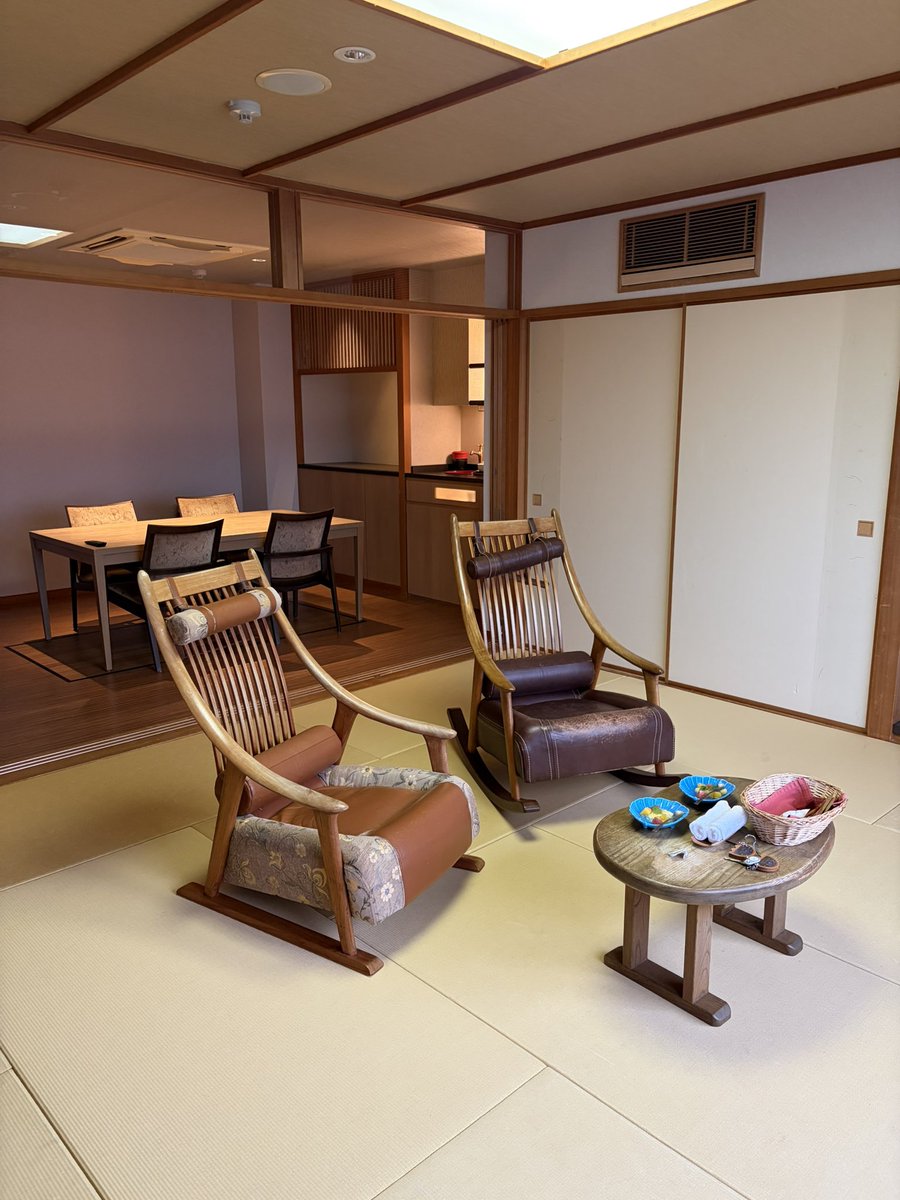 ぐっち/ R.HIGASHIGUCHI tweet media