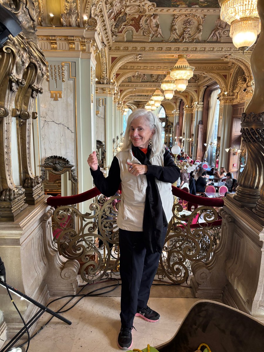 HowToWorkARoom's tweet image. #Travel is a teacher! What I have learned about history, art, cultures and the results of wars have added to my knowledge. Travel meets my goal of #lifelonglearner! The iconic &amp;amp; opulent  #NewYorkCityCafe in Budapest.