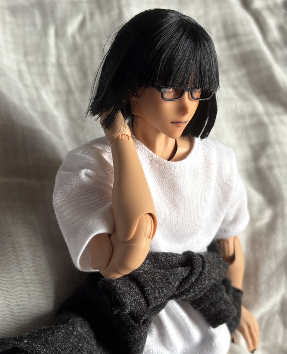 ao4_so's tweet photo. 🐱＠catstar_worksさんの眼鏡が届きました！
バランスやフレームの太さがいい感じすぎていろんな角度から見てはニンマリしています
これで推し（私服の姿）の出来上がりです( ≖͈́ ·̫̮ ≖͈̀ )ホホホ…
なんか既に同じ様な角度のが2枚あるけど推しはなんぼ撮ってもいいですからね、happy
#catstar_works https://t.co/ovJNCcvgp7