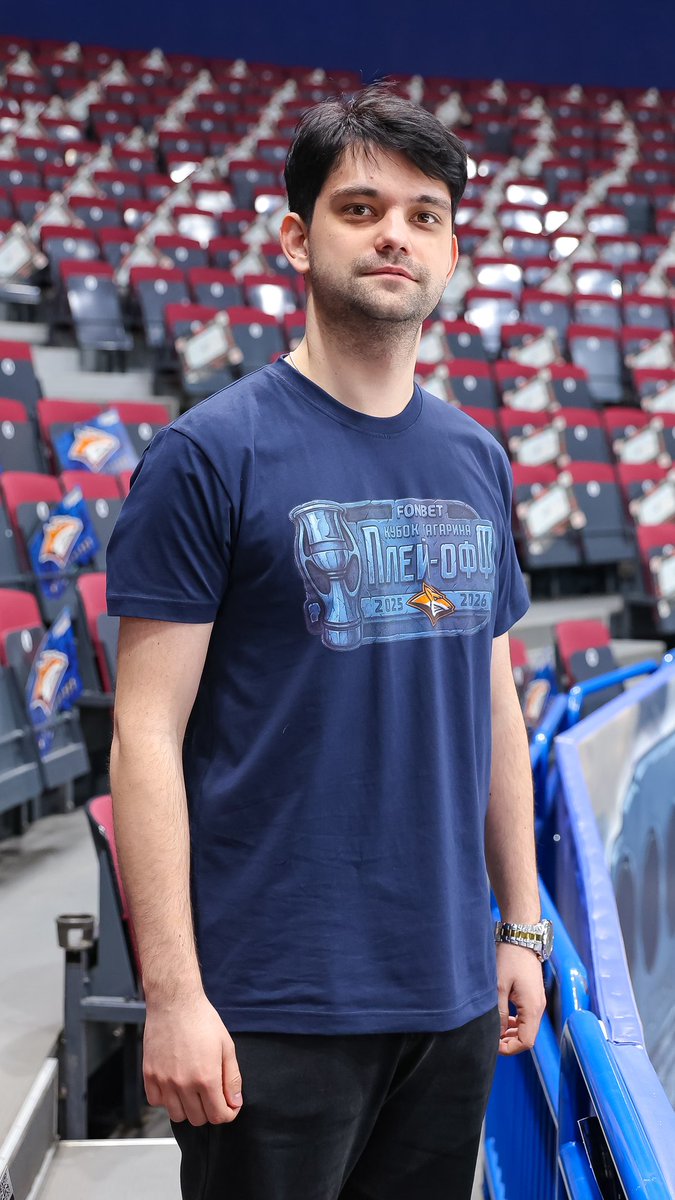 MetallurgMgn's tweet image. Вы это видели? Полуфинал уже сегодня! Футболки к плей-офф 25/26. До начала третьего похода Братства Магнитной горы — считанные часы. Выбирай свою и вперёд 🦊

📍 Приобрести можно:
– в официальном магазине Арены «Металлург»;
– в ТЦ «Гостиный двор»;
– на… t2p.pw/mClmBtDsS3