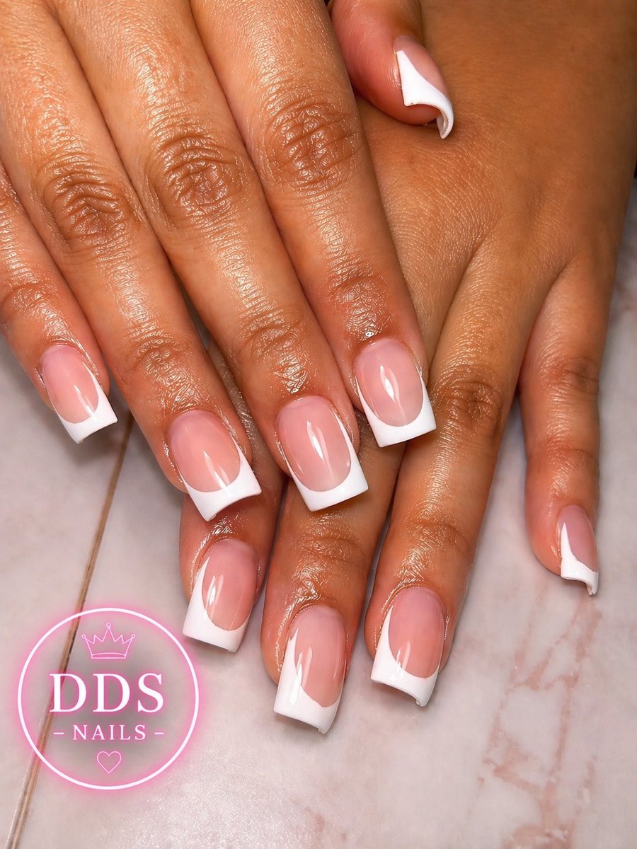 AtiradZehcnas0_'s tweet image. #nails