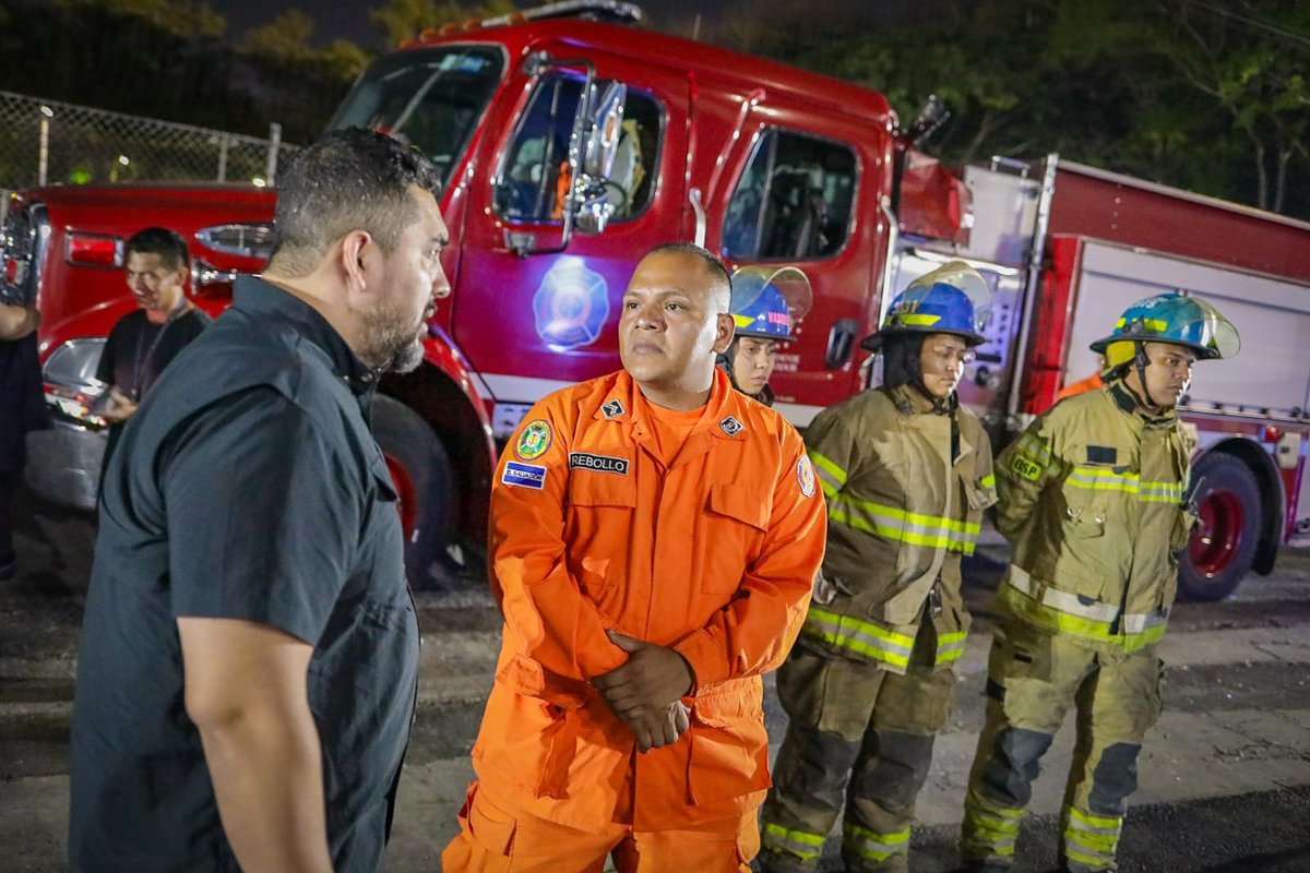 Bomberos El Salvador 🧑‍🚒🚒🇸🇻 tweet media