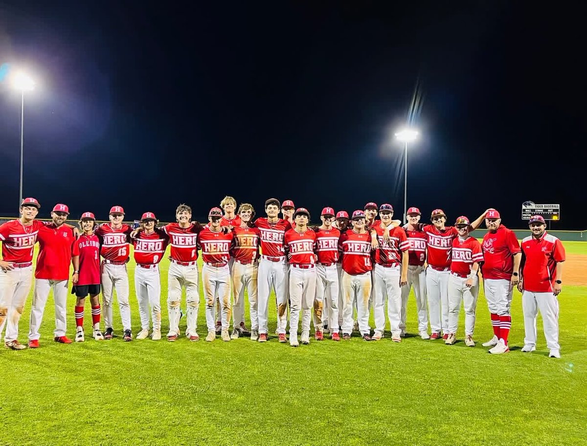 Holliday Baseball tweet media