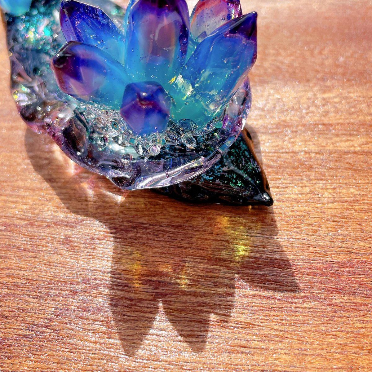 クォーツウミウシ

輝く影っていいですよね