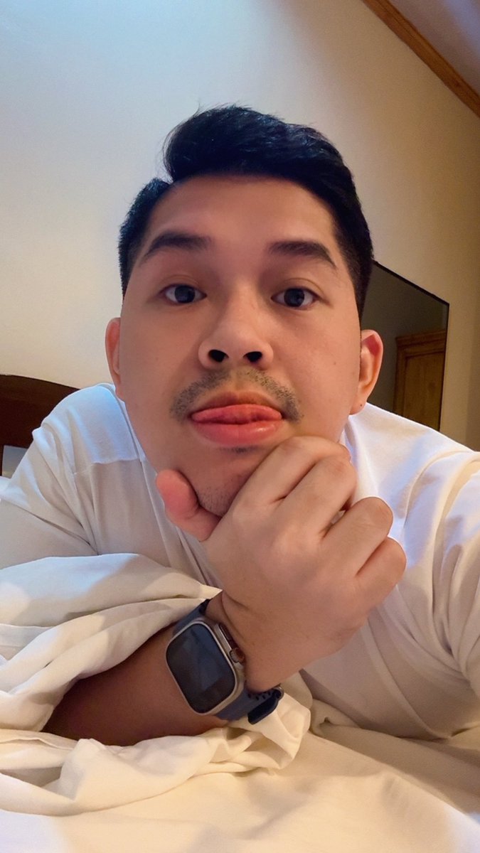 \jän-ˈlir-ē\ tweet media