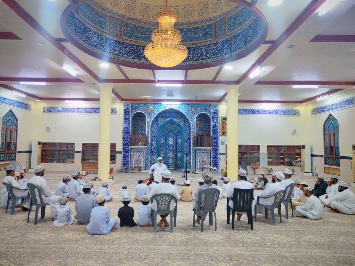 AlwafiTeam's tweet photo. نظمت اللجنة الدينية والثقافية بالفريق اليوم درس الخميس للدكتور / سعود بن ساعد الحبسي بعنوان/ تفسير سورة الإخلاص 
#الشذرات #درس_الخميس #درس_الجمعة  #درس_السبت #رمضان #فريق_الوافي_عندام https://t.co/koSTelP4SN