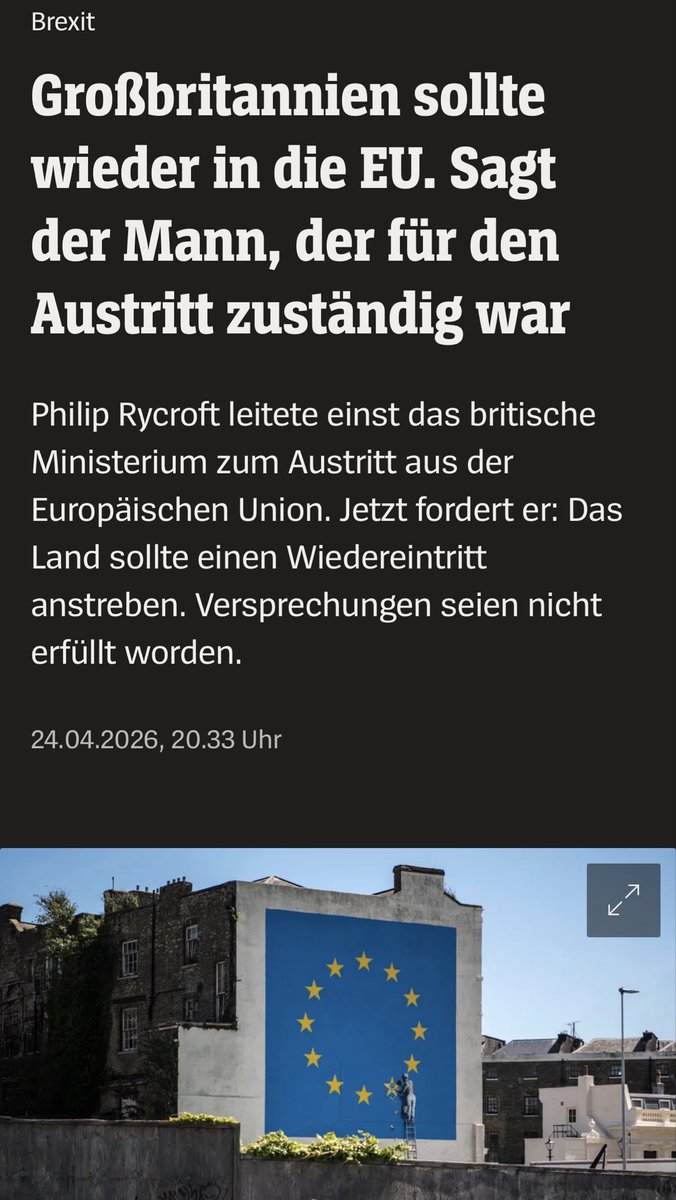 Sunnymica's tweet image. Großbritannien will zurück in die EU. 😳
Sagt der Mann, der den Austritt gemanagt hat.🥳
Philip Rycroft, einst Chef des britischen Brexit-Ministeriums, fordert heute den Wiedereintritt. Versprechungen seien nicht eingelöst worden.

Das ist die Höflichkeitsformulierung. 
Die
