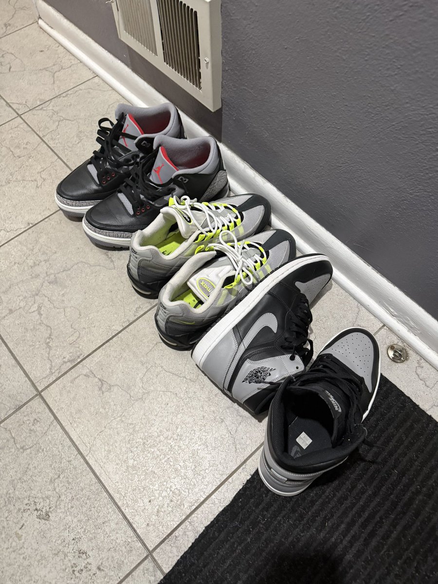 Front door rotation