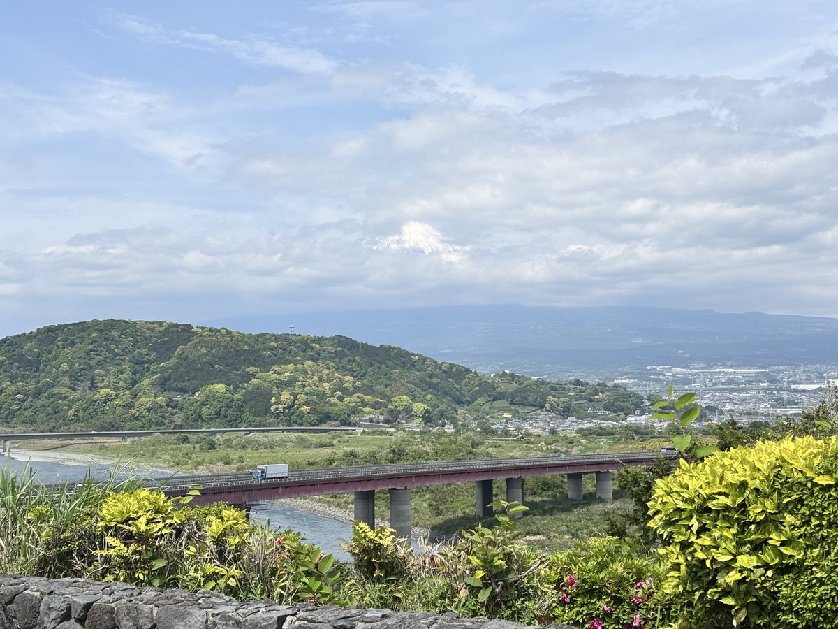 先輩からチェンジしたい tweet media