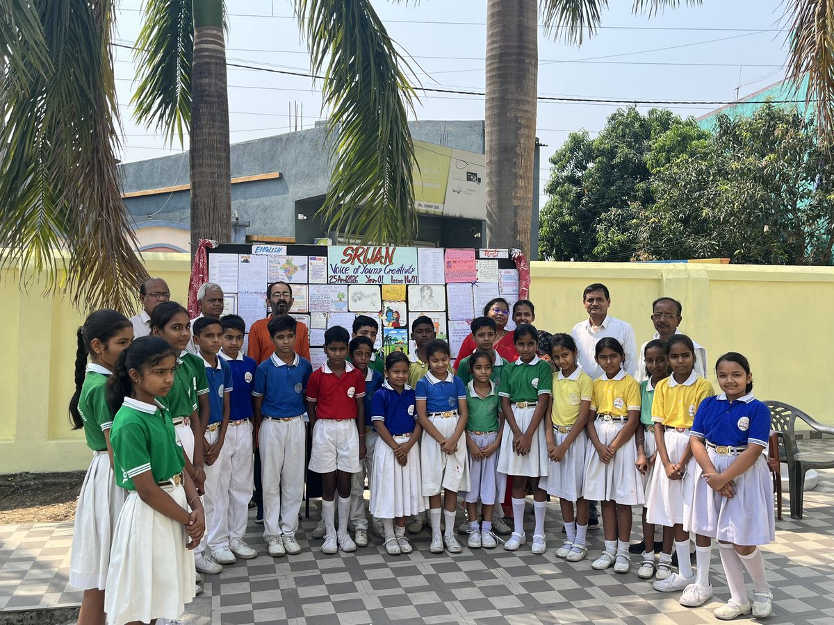 abhaykumarjnu's tweet image. Honored to attend the inauguration of “Srijan: Voice of Young Creativity” at Maithon Public School. Inspiring to see children express themselves through poetry, art, and music in multiple languages. 

#MaithonPublicSchool #Maithon #Children #Creativity