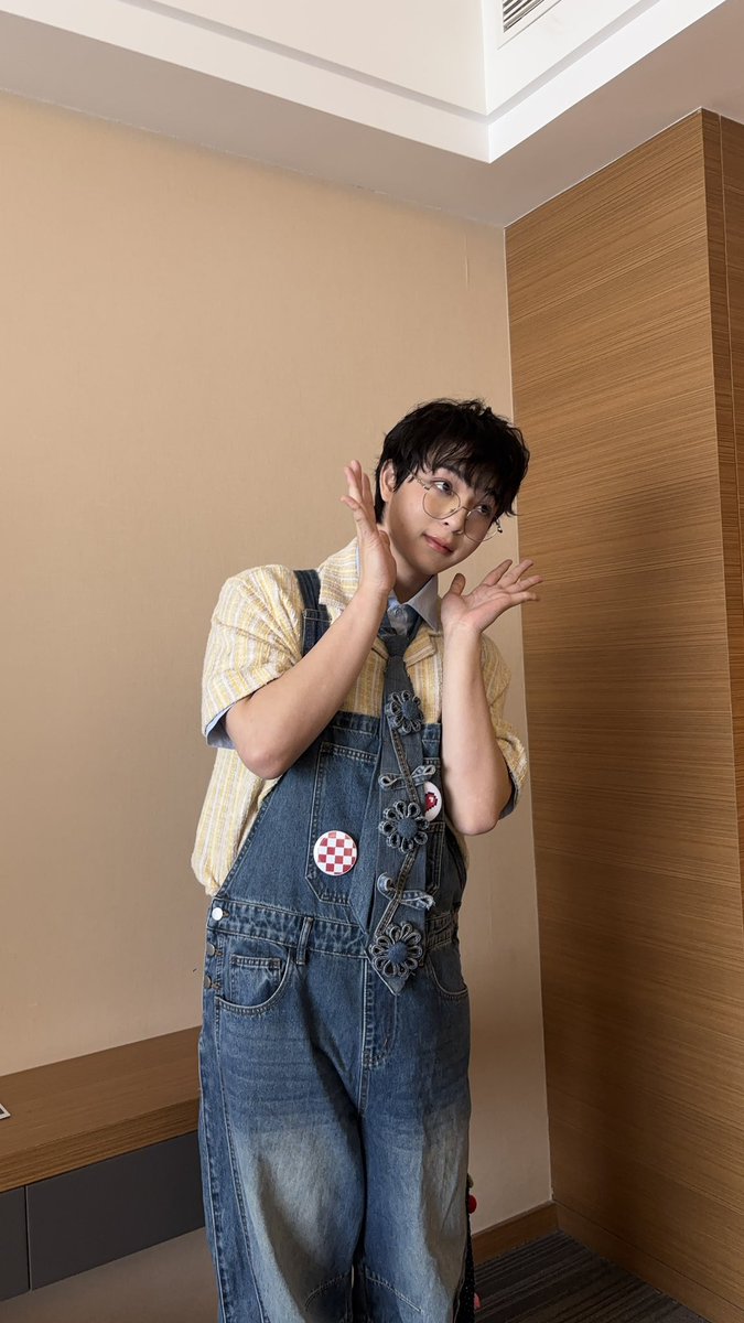 บาส+เอี๊ยม = เจ้าเด็กน่ารัก 🫶🏻

BBAS HANGZHOU 1ST FANSIGN
#BasFSinhangzhou