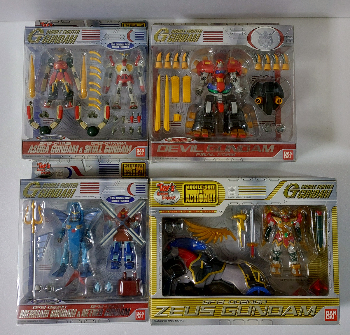 作品中多くのガンダムが登場しますがガンプラ未発売のMFも多く。後年