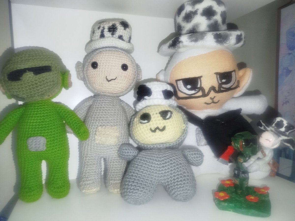 Poco a poco construyendo el nido del Yaoi (ignoren la criatura pronto la vamos a crucificar