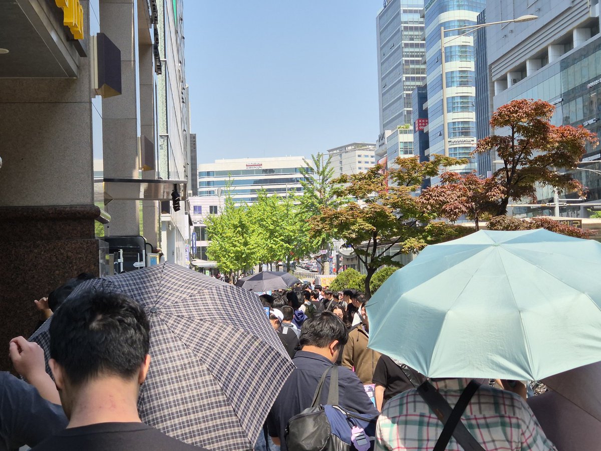 junyeong63972's tweet image. #이환 #NET #사전예약 #이상관리국in홍대