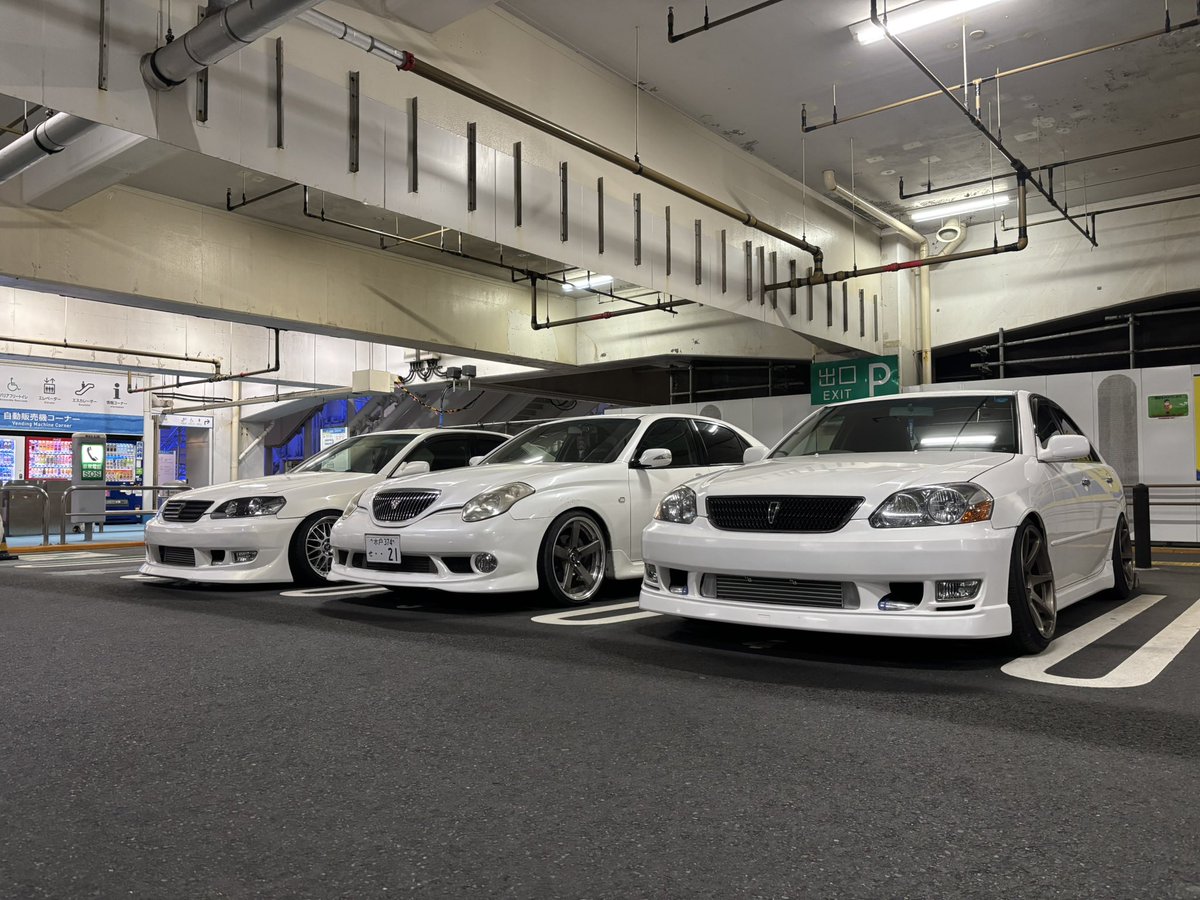 マークネキ tweet media