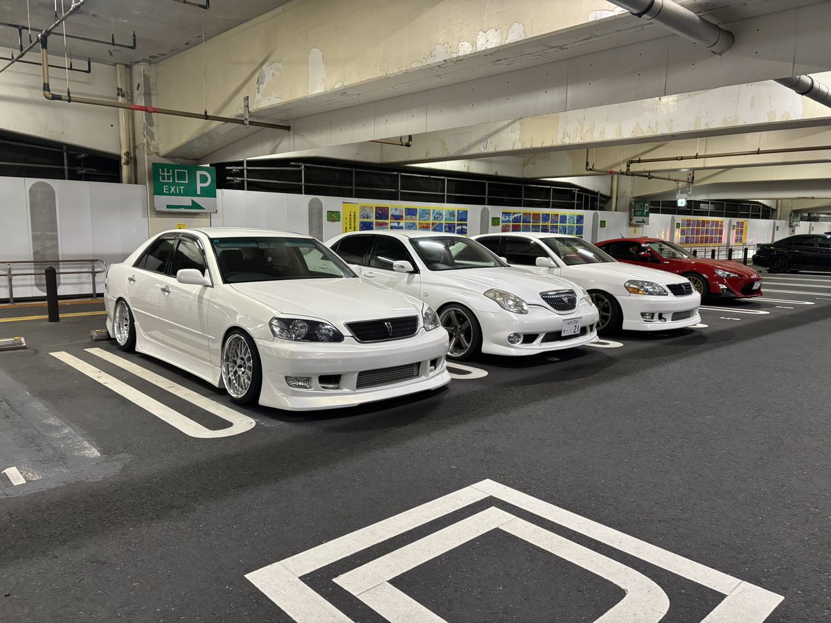 マークネキ tweet media