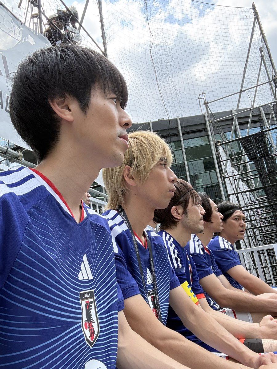 ものまねブルー【公式】 tweet media