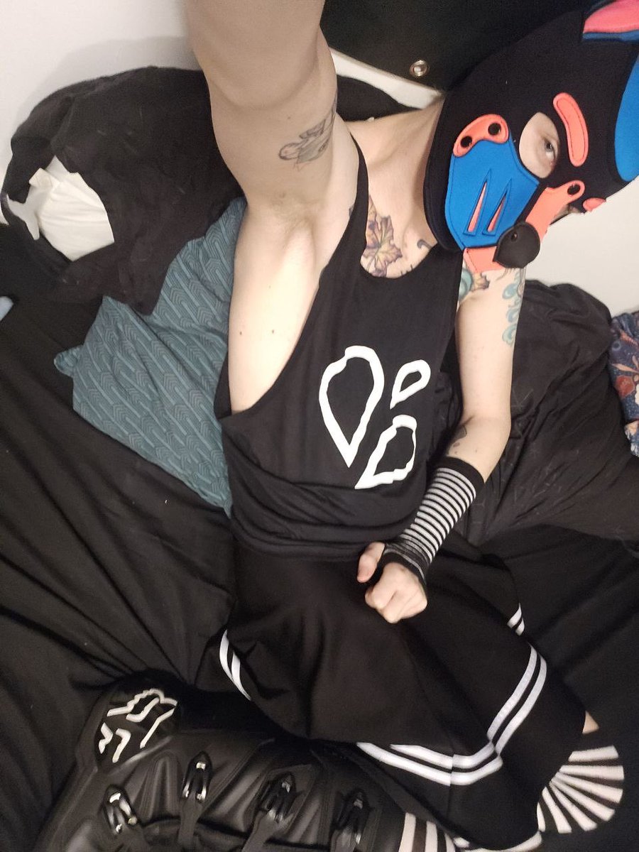 pup_stein's tweet image. Hey 

Come and join me in bed
I need a cuddle 

#mx #femboy #puppy