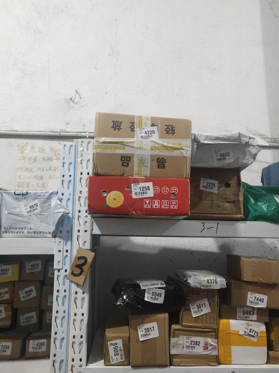 CanKaplan2506's tweet image. Just unboxed my new [product name]! Super sleek design, exactly what I needed. Swipe to see the unboxing process—spoiler: it’s satisfying AF! #Unboxing #NewArrival