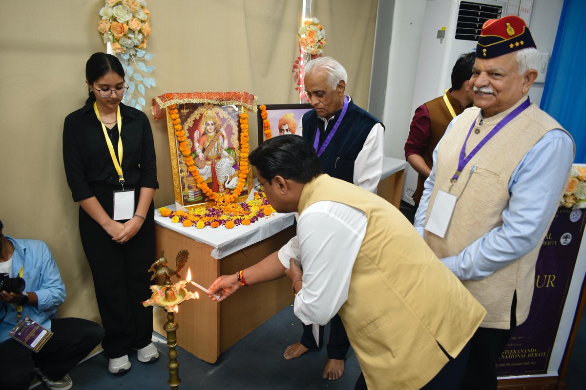 dsjduofficial's tweet photo. *Ideas collided at DSJ’s* 3rd Swami Vivekananda Memorial National Debate 🎙️  
Motion: Should social media be banned for under-16s?

🏆 Best Team: Ramjas College  
💰 Prize: ₹11,000 from a ₹21,000 pool + Silver Rolling Trophy worth ₹1 Lakh
#DU#DSJ#debate#SwamiVivekananda https://t.co/lC7k8tqJ8X