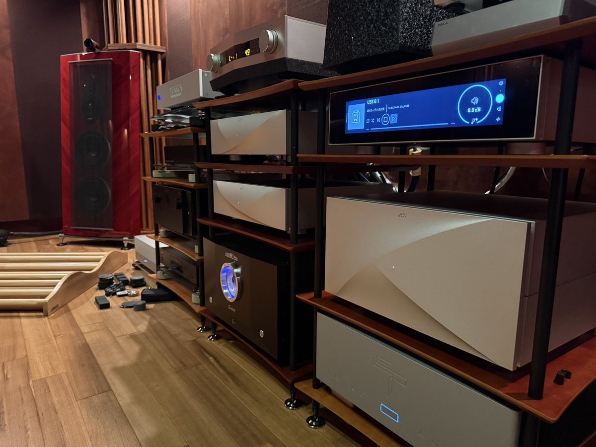 maxaudio_tw's tweet photo. 納品完了‼️
あとはたっぷり楽しんでもらうだけ‼️
#dCS
#Varese
#マックスオーディオ
#maxaudio
#audio
#ハイエンドオーディオ
#中古オーディオ
#accuphase
#mcintosh
#luxman
#jbl
#marantz
#esoteric
#ygacoustics
#北九州
#福岡
#オーディオ専門店 https://t.co/wsroXTf03r