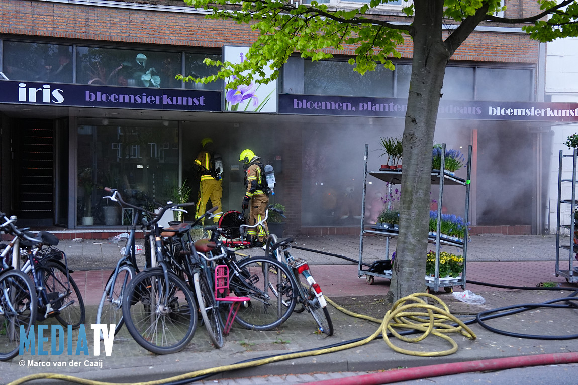 Grote brand in bloemenwinkel aan Rotterdamsedijk in Schiedam