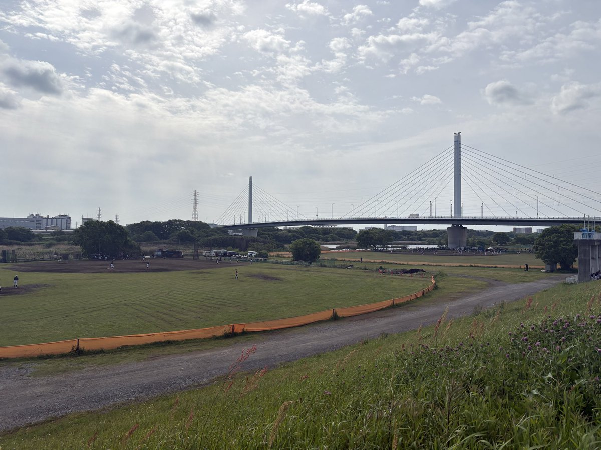 _stingraze's tweet image. By the river today. #bridge #river #outside